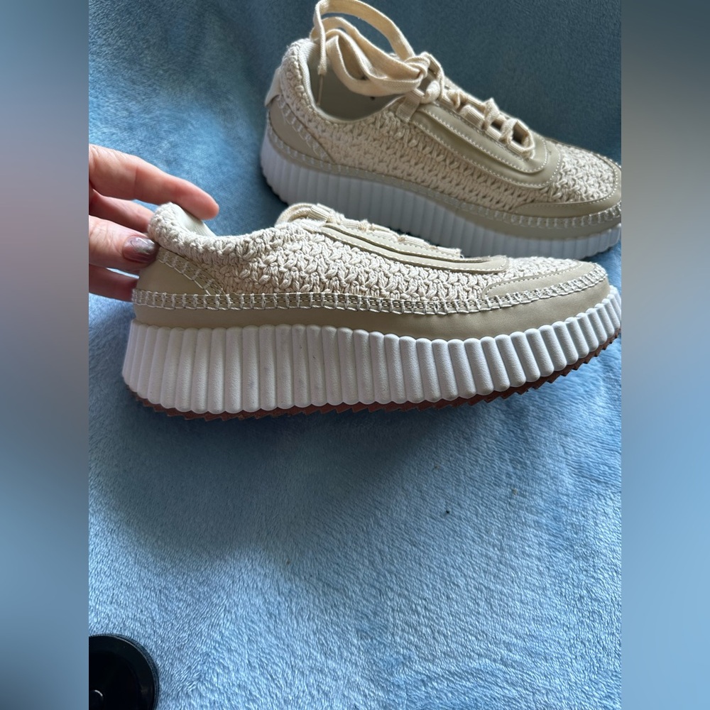 👟 Mudd Cream Platform Sneakers Size 8.5 Textured Lace Up Casual